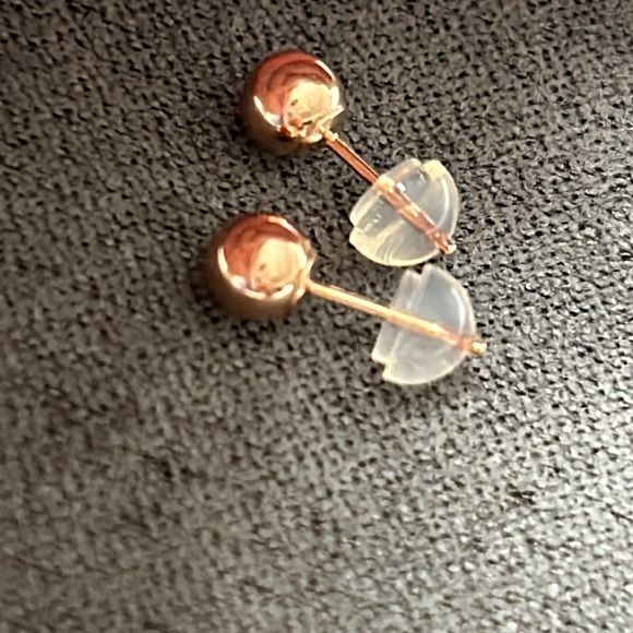 🖤14K Rosegold earrings - Picture 2 of 7